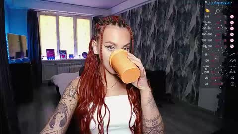 Snapshot of little_birdy chatting on September 25, 11:31 am Birdy online show from September 25, 11:31 am