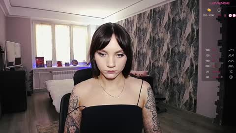 Snapshot of little_birdy chatting on January 26, 12:11 pm Birdy online show from January 26, 12:11 pm