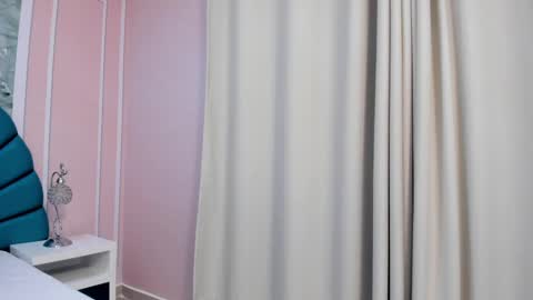 Snapshot of little_doll_4u chatting on February 24, 10:13 am ANNI online show from February 24, 10:13 am
