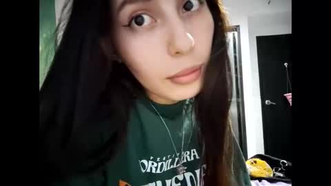 Snapshot of little_doll_4u chatting on January 29, 11:14 pm ANNI online show from January 29, 11:14 pm