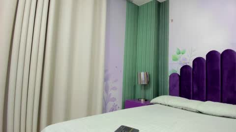 Snapshot of little_doll_4u chatting on February 11, 10:14 am ANNI online show from February 11, 10:14 am
