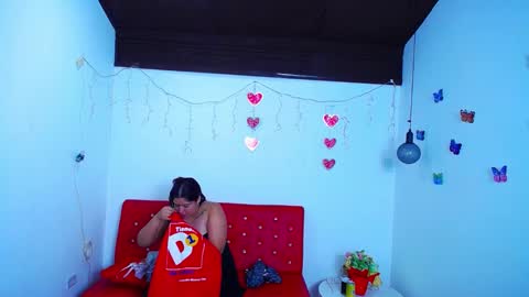 mai rojas online show from December 7, 10:01 am
