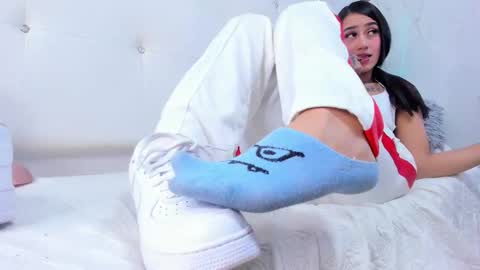   online show from March 15, 2:19 pm