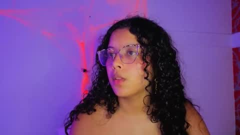 Snapshot of little_lilith_apple chatting on October 18, 10:44 pm little_lilith_apple online show from October 18, 10:44 pm