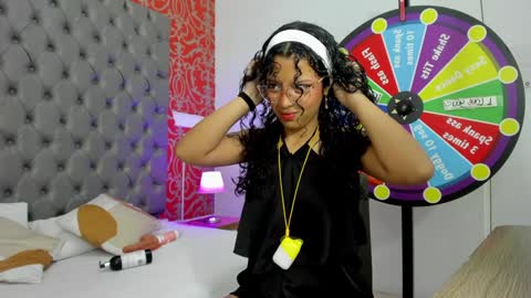 Snapshot of little_lilith_apple chatting on January 18, 7:04 pm little_lilith_apple online show from January 18, 7:04 pm