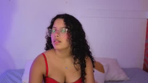 Snapshot of little_lilith_apple chatting on October 4, 11:53 pm little_lilith_apple online show from October 4, 11:53 pm