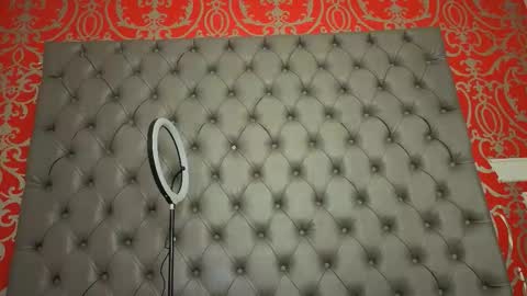 Snapshot of little_lilith_apple chatting on September 16, 7:11 pm little_lilith_apple online show from September 16, 7:11 pm