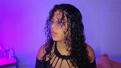 little_lilith_apple online show from November 9, 6:15 pm