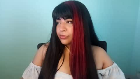 lizz independent model uwu  online show from January 1, 4:29 pm