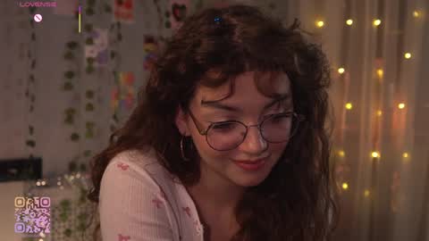 Kiki online show from February 8, 7:39 pm