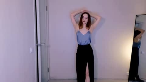 Snapshot of little_pretty_woman chatting on March 8, 4:58 pm little_pretty_woman online show from March 8, 4:58 pm
