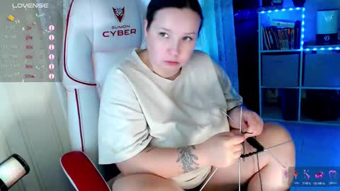 Snapshot of little_raiden chatting on October 30, 3:53 am little_raiden online show from October 30, 3:53 am