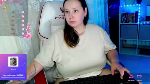 Snapshot of little_raiden chatting on October 2, 3:11 am little_raiden online show from October 2, 3:11 am