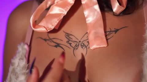 Snapshot of little_vel chatting on September 20, 6:39 pm Im your little Velinda  online show from September 20, 6:39 pm