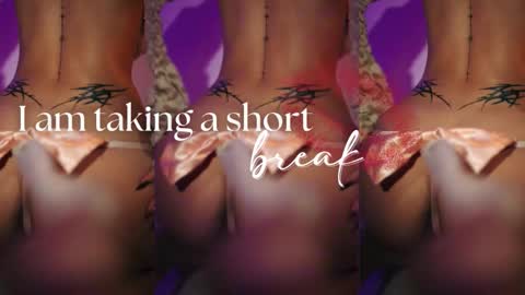 Snapshot of little_vel chatting on September 19, 6:18 pm Im your little Velinda  online show from September 19, 6:18 pm