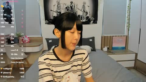 Yena and Gabby online show from April 7, 7:54 am