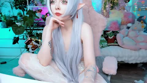 Snapshot of littleflufflepuff chatting on January 4, 5:37 pm Riza Riri Puff online show from January 4, 5:37 pm