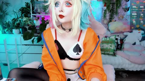 Snapshot of littleflufflepuff chatting on January 21, 5:51 pm Riza Riri Puff online show from January 21, 5:51 pm
