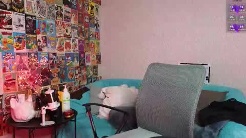 Snapshot of littleleen chatting on October 27, 4:13 pm LillleLinn online show from October 27, 4:13 pm