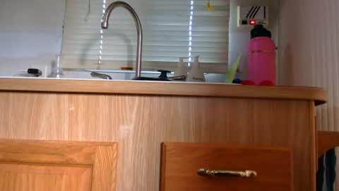 littleleo_96 online show from November 20, 5:47 pm