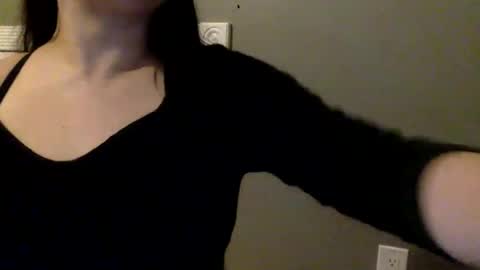 Snapshot of littlelily9999 chatting on December 5, 3:04 am littlelily9999 online show from December 5, 3:04 am