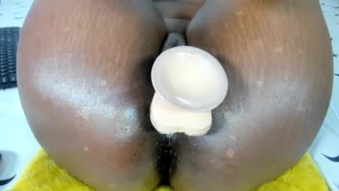 Snapshot of littlemissdirty1 chatting on September 22, 1:26 am senga online show from September 22, 1:26 am