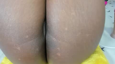 Snapshot of littlemissdirty1 chatting on September 27, 11:34 pm senga online show from September 27, 11:34 pm