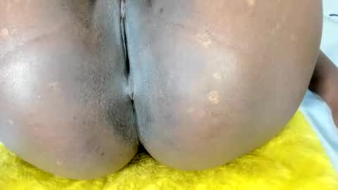 Snapshot of littlemissdirty1 chatting on September 23, 7:34 pm senga online show from September 23, 7:34 pm