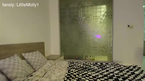 Little Molly online show from September 30, 3:50 pm