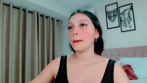 Sarahs Room online show from December 31, 4:35 pm