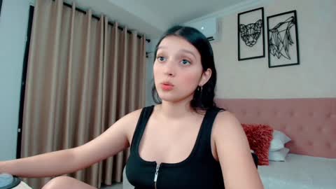 Sarahs Room online show from January 22, 3:09 am