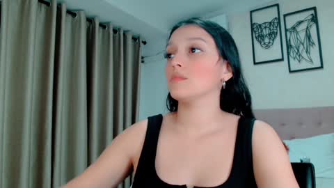 Sarahs Room online show from January 19, 2:04 am