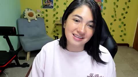 Mia  online show from November 25, 4:47 am