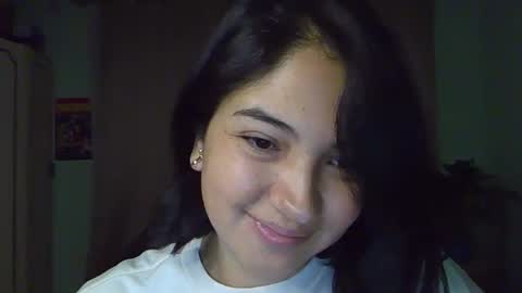 Snapshot of littleprety6969 chatting on September 27, 4:52 am Mia online show from September 27, 4:52 am