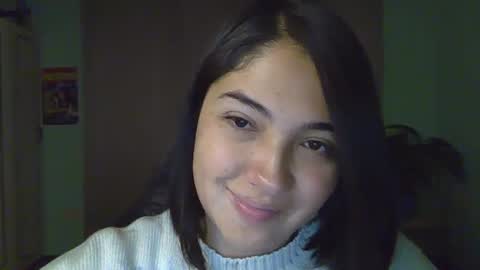 Snapshot of littleprety6969 chatting on October 3, 5:12 am Mia online show from October 3, 5:12 am