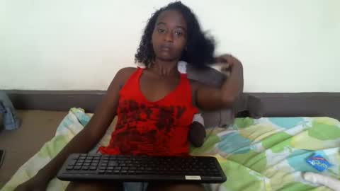 littlesandie online show from December 21, 5:36 am