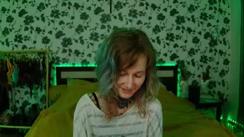 Niki  free tg channel with some photos gifs and info about streams  online show from October 21, 1:42 am