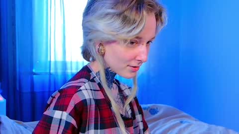 Snapshot of littlespacemouse chatting on December 13, 8:10 am Niki free tg channel with some photos gifs and info about streams online show from December 13, 8:10 am