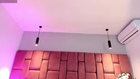 Snapshot of littlevaale chatting on October 23, 11:38 am littlevaale online show from October 23, 11:38 am