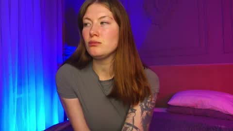 Liv 3 online show from October 7, 6:01 pm