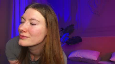 Liv 3 online show from October 2, 5:40 pm