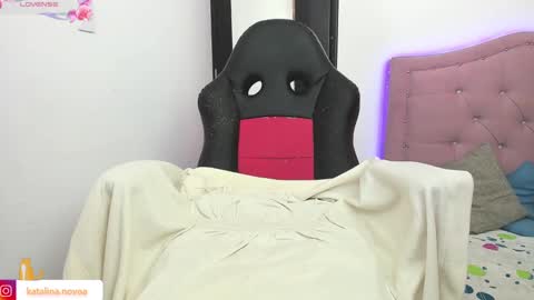 Snapshot of liv_rosse chatting on January 15, 9:30 pm Katalina Novoa. online show from January 15, 9:30 pm