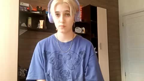 Nora online show from September 12, 2:35 pm