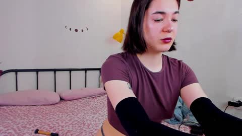 liyaflyhigh online show from May 15, 5:33 am