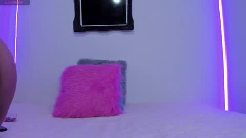 Snapshot of liz25_b chatting on September 30, 3:45 am Liz online show from September 30, 3:45 am