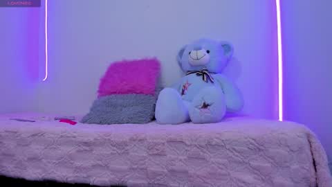 Snapshot of liz25_b chatting on November 2, 1:42 am Liz online show from November 2, 1:42 am