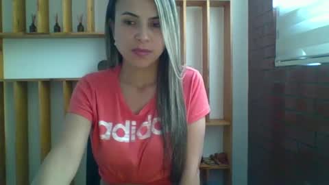 liz_28 online show from October 14, 8:22 pm