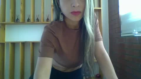 liz_28 online show from November 1, 7:29 pm