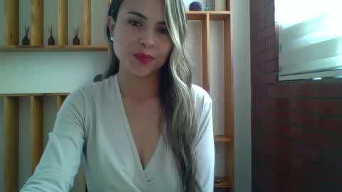 liz_28 online show from October 9, 3:49 pm
