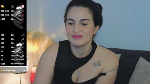 Snapshot of liz_devine chatting on December 27, 4:33 pm liz online show from December 27, 4:33 pm